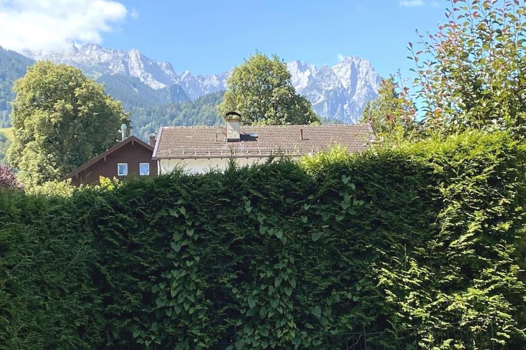 Zentral, Ruhig & Stilvoll Mit Bergpanorama+ Garten Garmisch-Partenkirchen Exterior photo